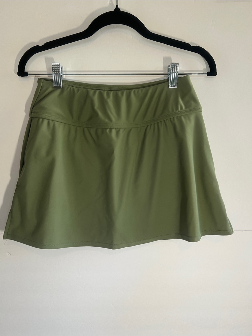 Hurley Women’s Olive Green Active Skirt, Size S, tennis/golf NWOT
